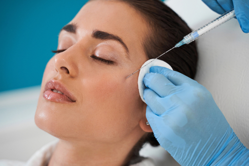 cosmetic injector training to perform Botox