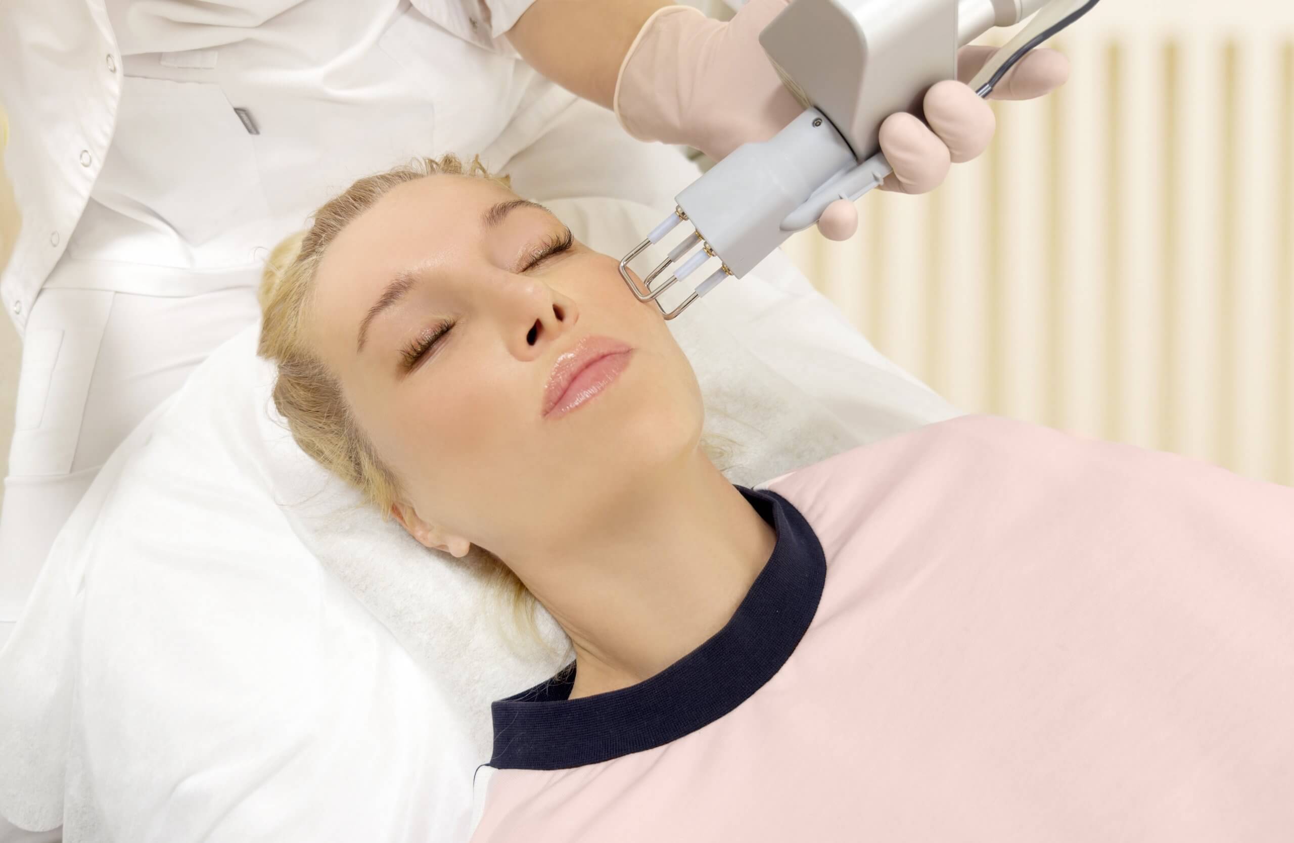 cosmetic laser technician training to perform cosmetic laser treatments