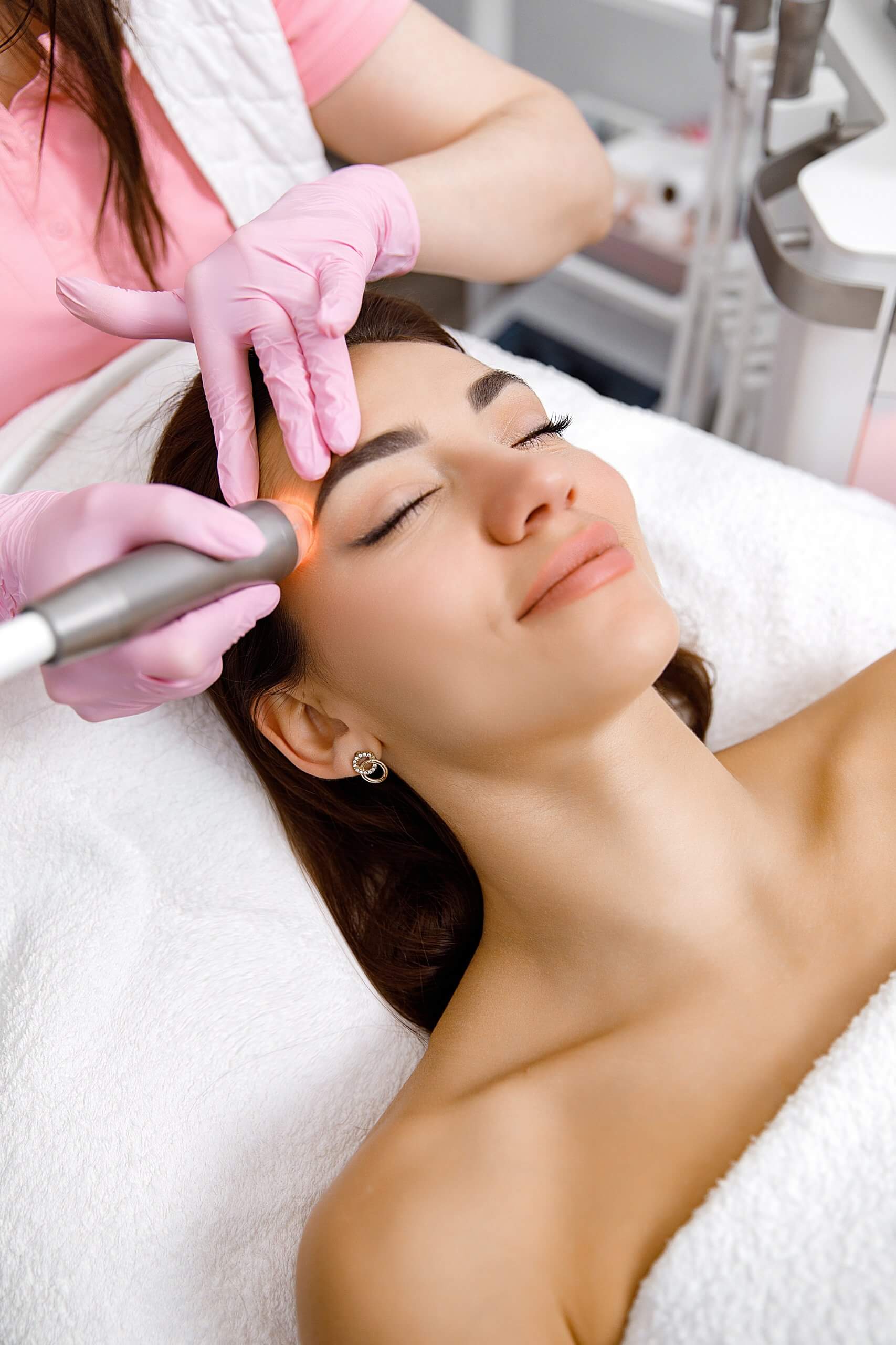 cosmetic laser technician training in Texas offers students opportunities to practice real-world skills