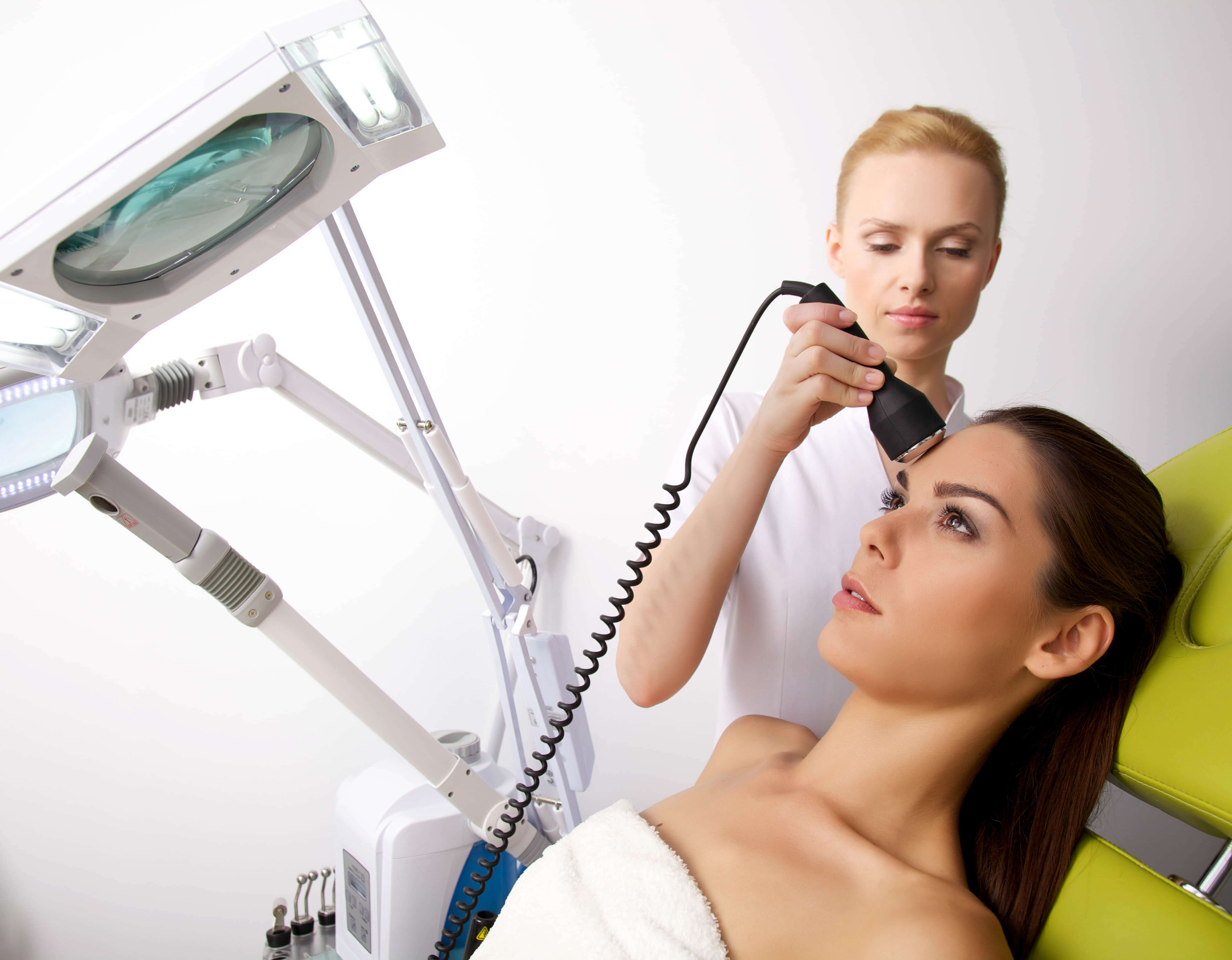 learn about lasers at esthetics laser school