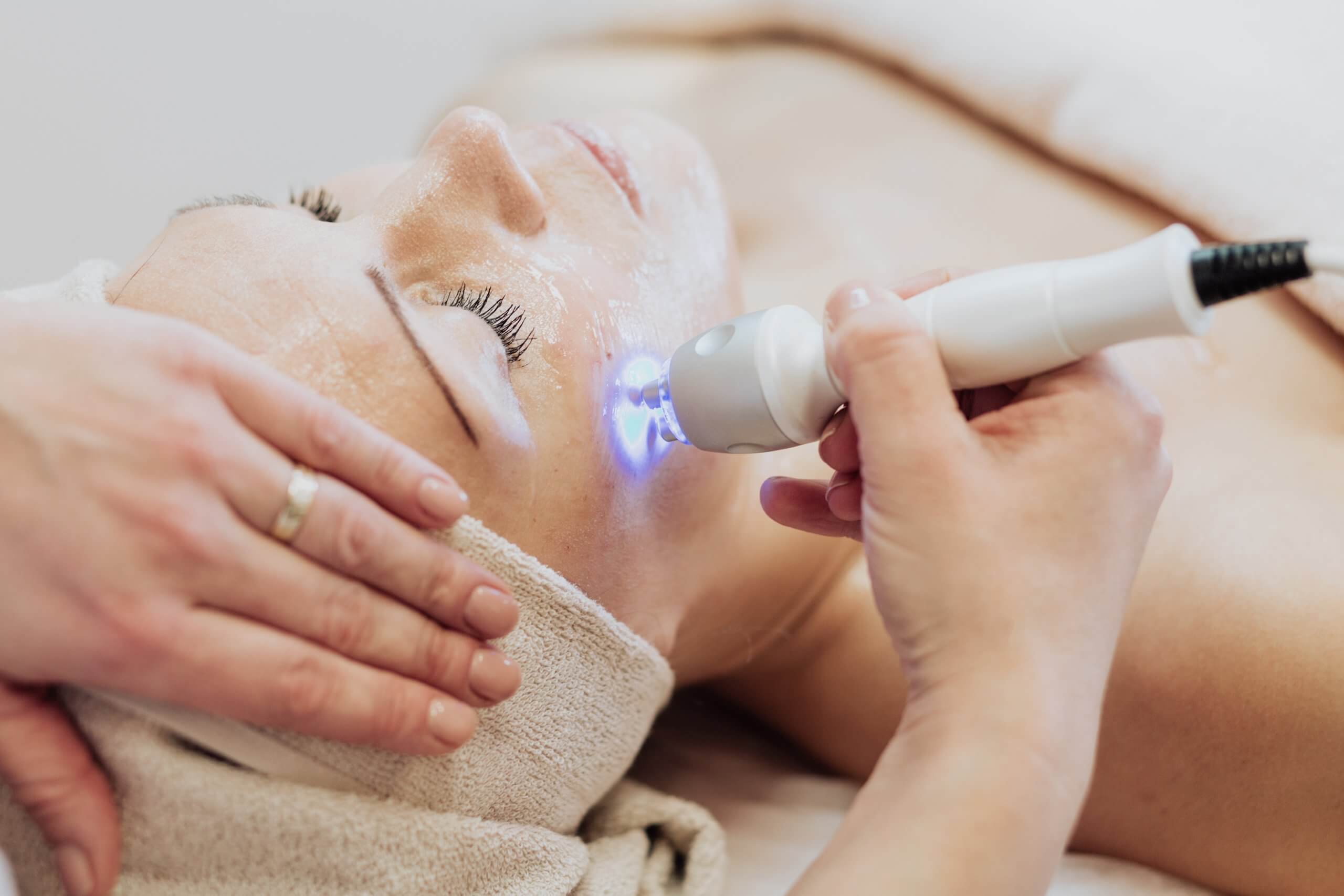 National Laser Institute can help you launch a new career in laser aesthetics